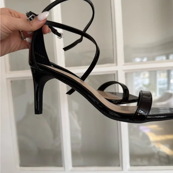 le chateau Black Patent Leather Strappy High Heels - Picture 3 of 4
